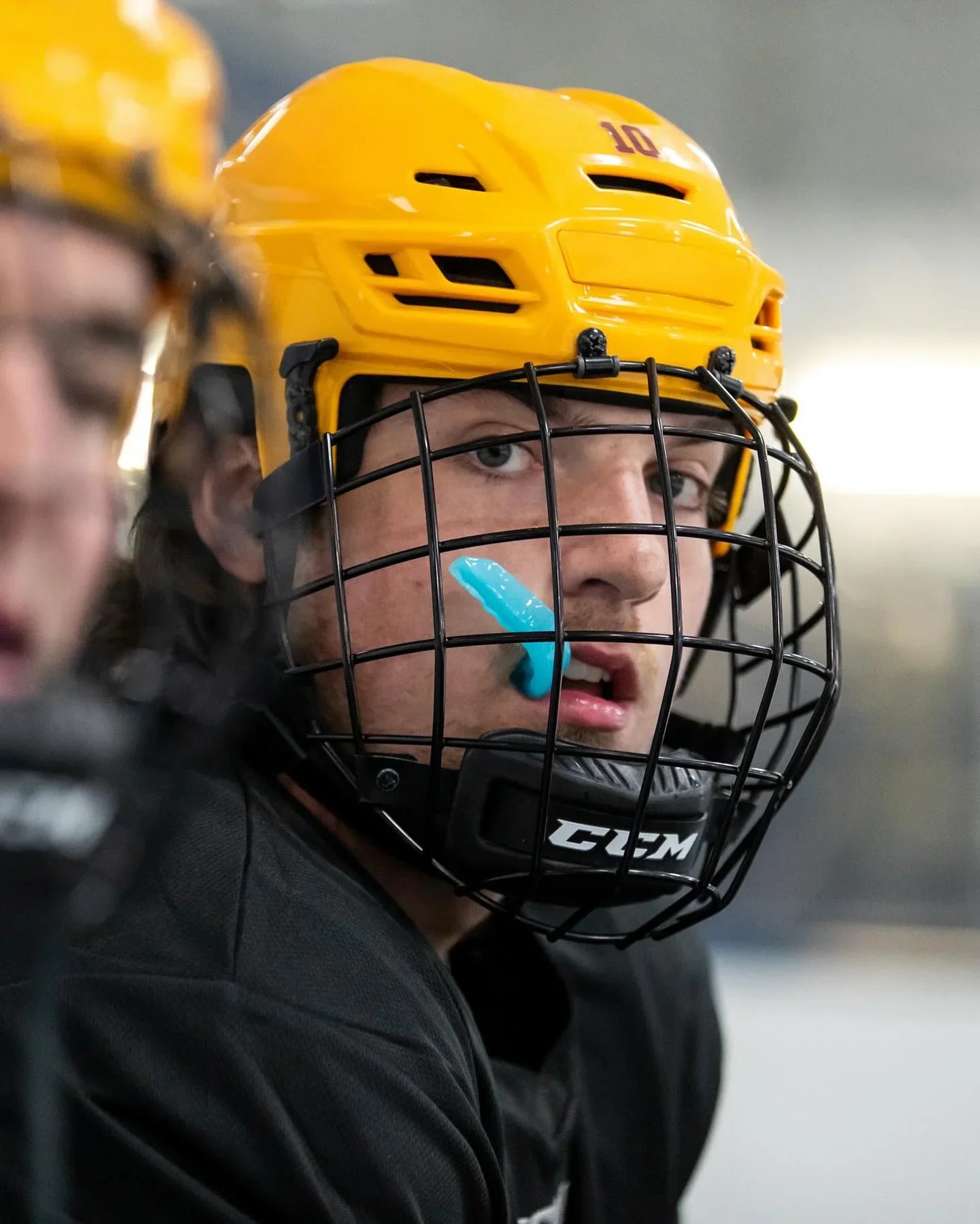 Strapless vs Strapped: Which Hockey Mouthguard Should You Actually Buy?